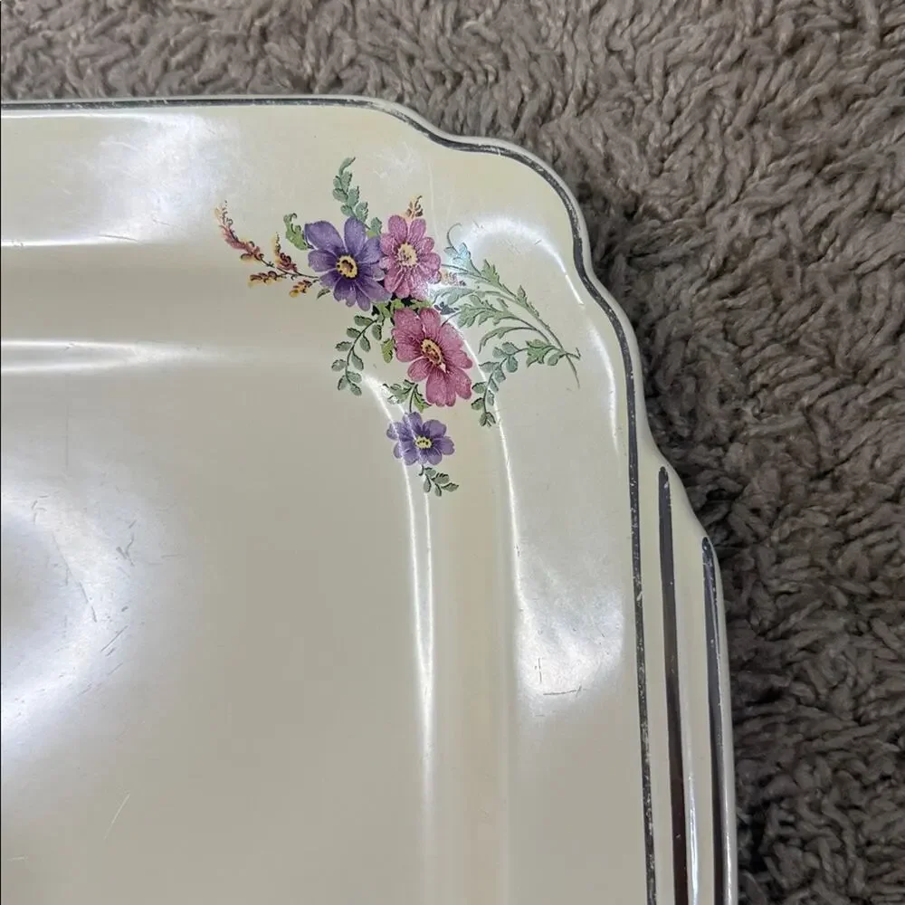 Homer Laughlin platter features